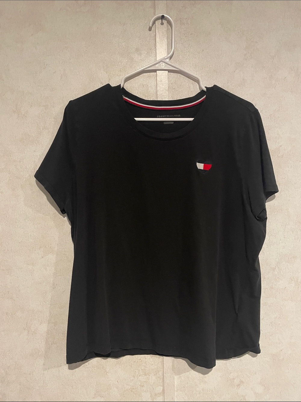 Tommy Hilfiger Black Short Sleeve Tee with Flag Detail